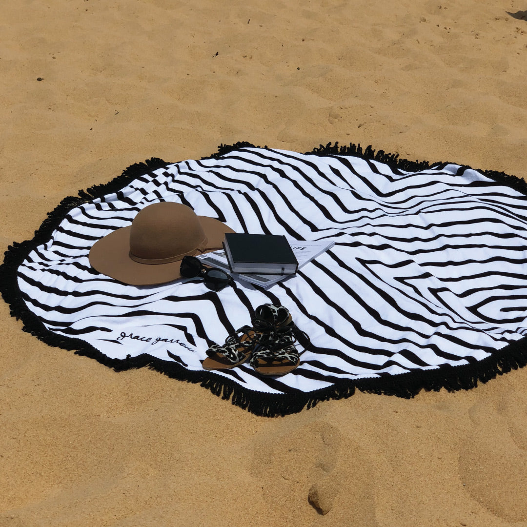 Hemera Black + White Beach Towel - Summer 2018/19 image 2